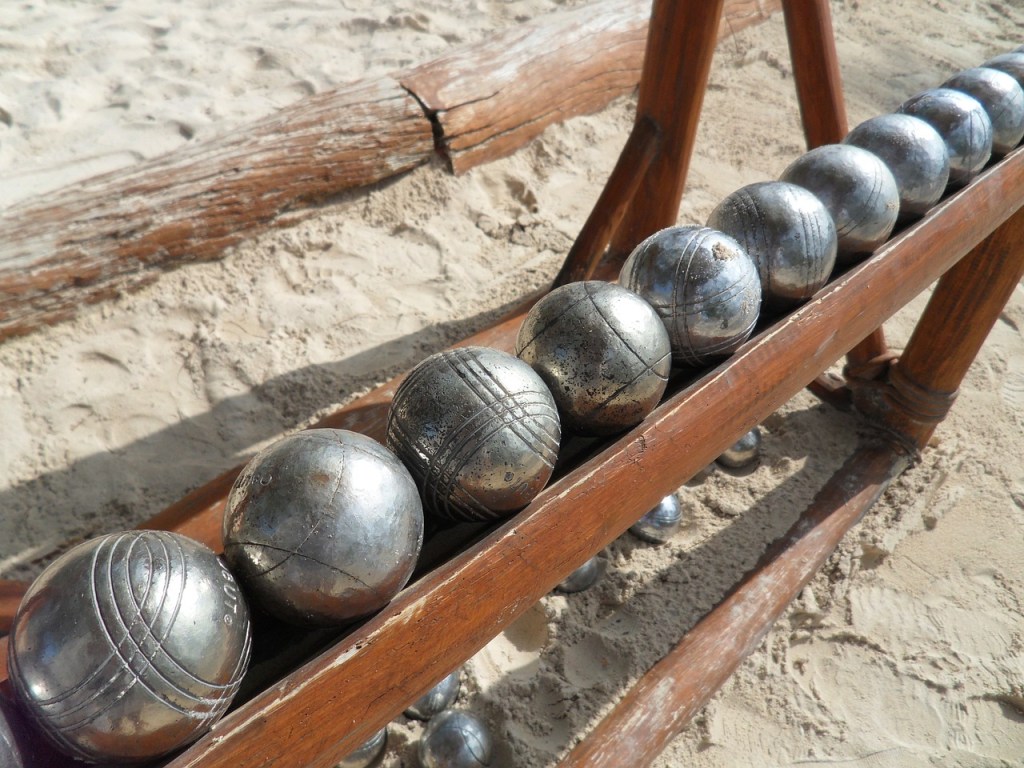 vacance-pétanque-sable-plage-été